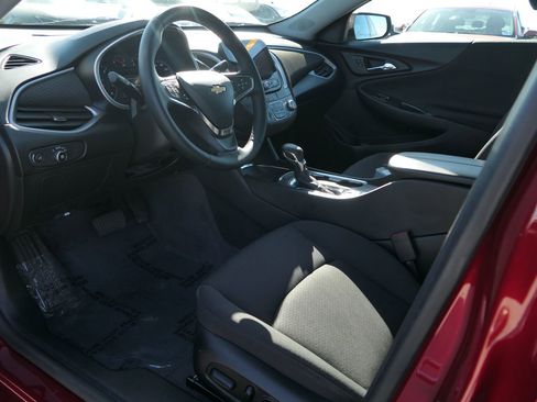 Used 2023 Chevrolet Malibu LT w/ Sport Edition image 12