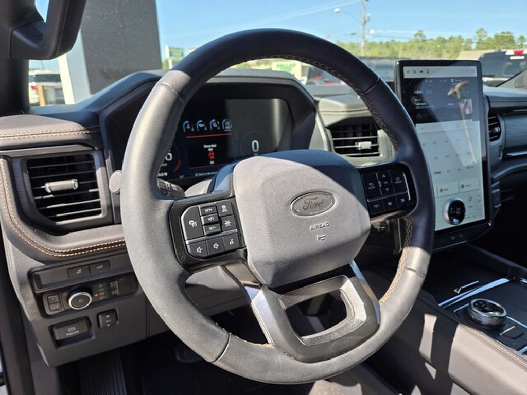 Certified 2024 Ford Expedition Platinum AWD/4WD image 11