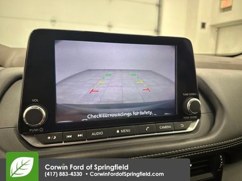 Used 2021 Nissan Rogue S image 12