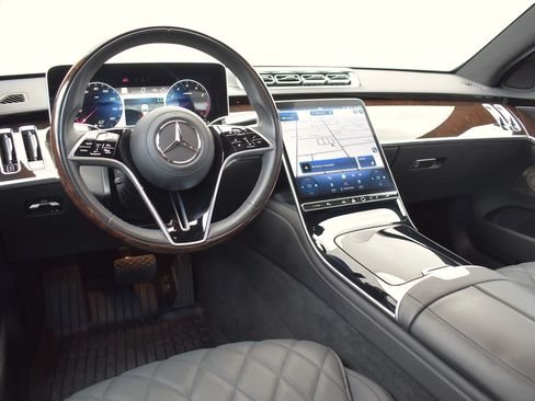 Used 2024 Mercedes-Benz S 500 4MATIC image 55