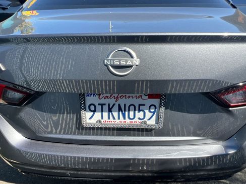 Used 2024 Nissan Altima 2.5 SR w/ SR Premium Package image 16