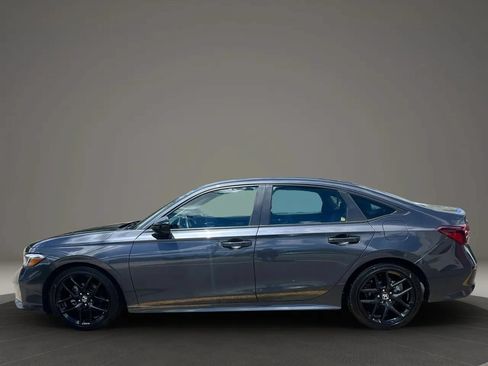 Used 2025 Honda Civic Sport image 8