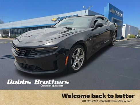 Used 2019 Chevrolet Camaro LT RWD image 3