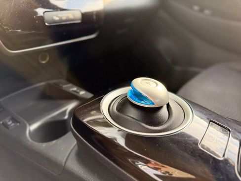 Used 2013 Nissan Leaf SV w/ LED & Quick Charge Pkg image 44