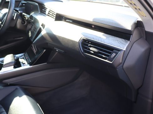 Used 2021 Audi e-tron Premium w/ Convenience Plus Package AWD/4WD image 19