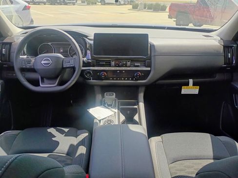 New 2026 Nissan Pathfinder SV image 6