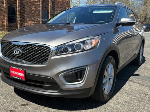 Used 2017 Kia Sorento LX FWD image 15