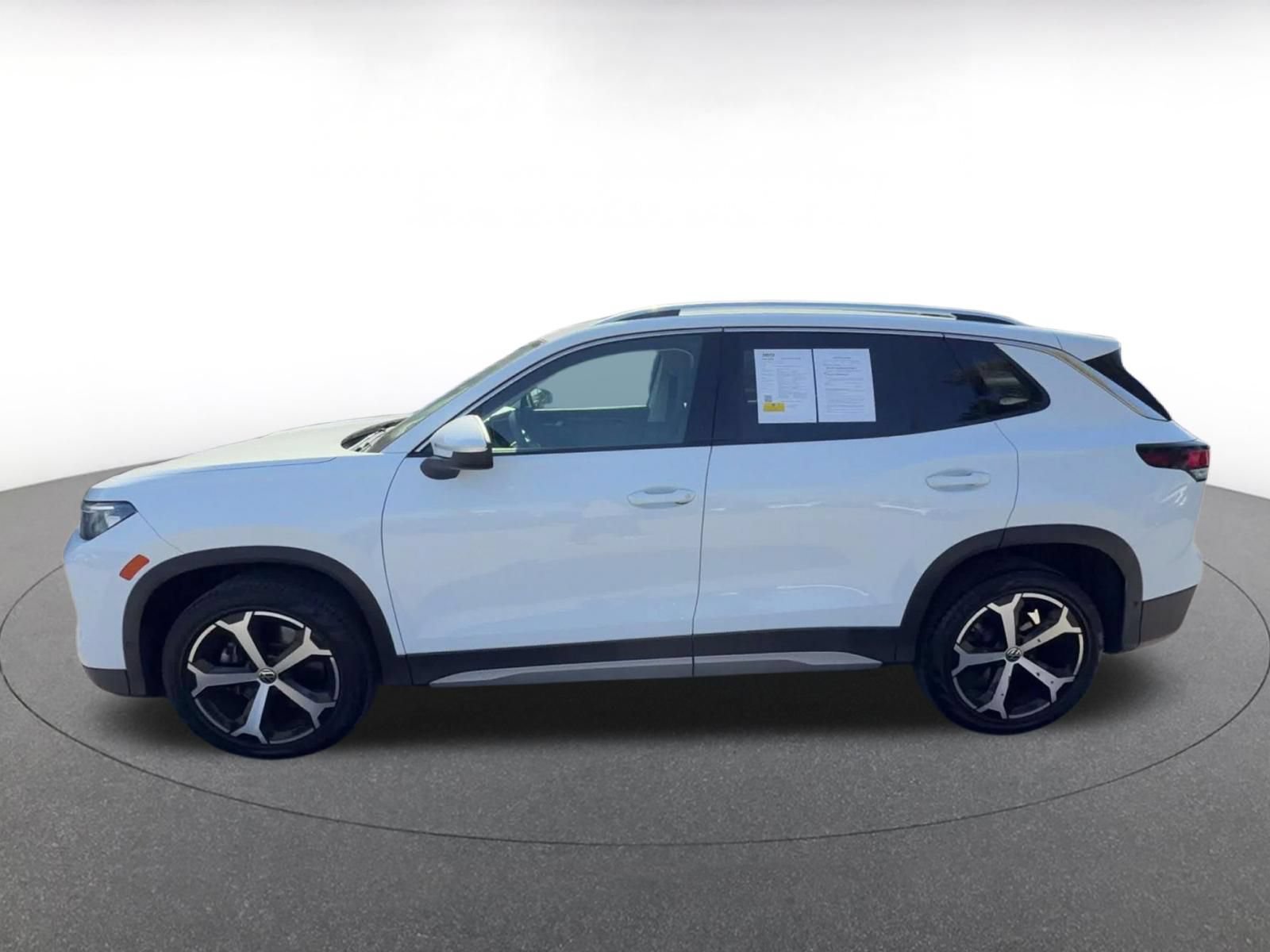 Used 2026 Volkswagen Tiguan SE AWD/4WD image 8