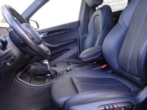 Used 2018 BMW X1 xDrive28i image 12