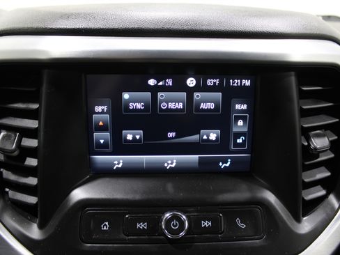 Used 2018 GMC Acadia SLE image 18