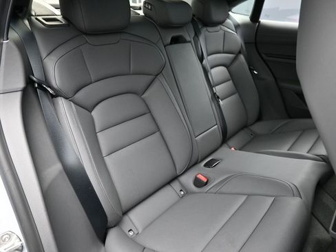 Used 2022 Porsche Taycan Turbo w/ Premium Package image 23