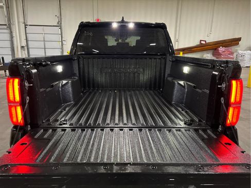 Used 2024 Toyota Tacoma TRD Off-Road image 7