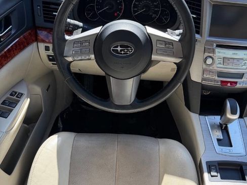 Used 2011 Subaru Outback 3.6R Limited image 14
