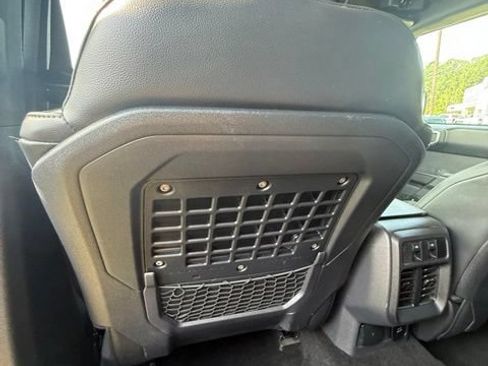 Used 2025 Ford Bronco Badlands AWD/4WD image 19