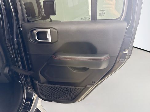 Used 2020 Jeep Wrangler Unlimited Rubicon w/ Dual Top Group image 28