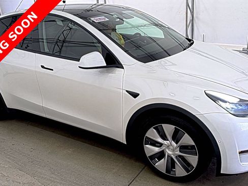 Used 2021 Tesla Model Y Long Range AWD/4WD image 3