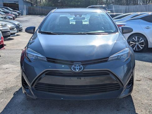 Used 2018 Toyota Corolla LE image 2