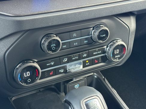 New 2025 Ford Bronco Big Bend AWD/4WD image 24