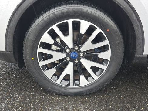 Used 2020 Ford Escape SEL image 17