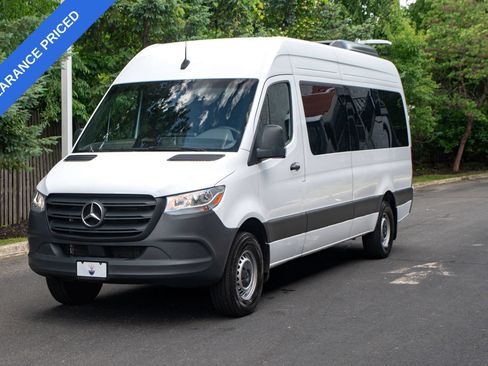Used 2025 Mercedes-Benz Sprinter 2500 image 5