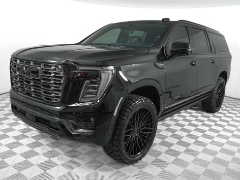 Used 2026 GMC Yukon XL Denali Ultimate AWD/4WD image 9