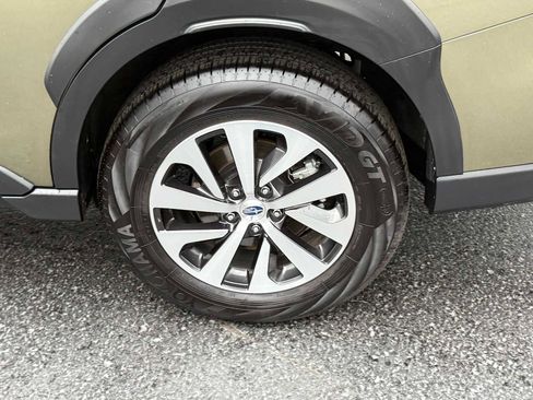 Certified 2025 Subaru Outback Premium w/ Popular Package #1A image 9