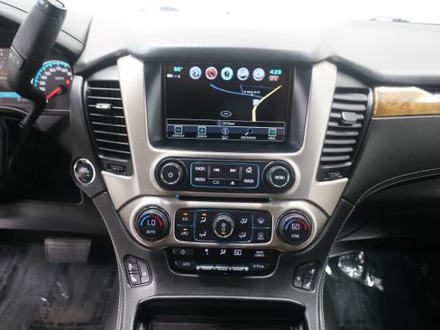 Used 2017 GMC Yukon Denali w/ Open Road Package AWD/4WD image 25