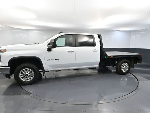 Used 2024 Chevrolet Silverado 2500 LT w/ Convenience Package AWD/4WD image 12