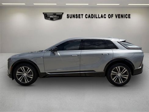 New 2026 Cadillac Lyriq Luxury AWD/4WD image 6