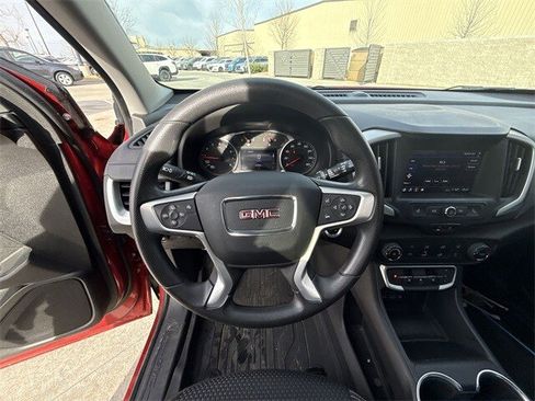 Used 2022 GMC Terrain SLE image 14