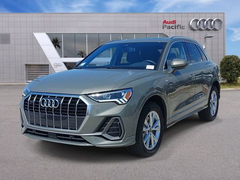 Certified 2025 Audi Q3 2.0T Premium w/ Convenience Package AWD/4WD image 1