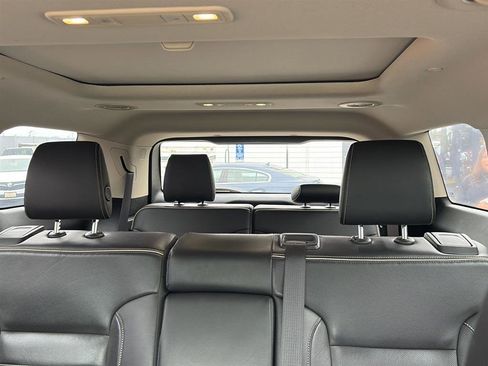 Used 2018 GMC Acadia Denali w/ Technology Package image 12