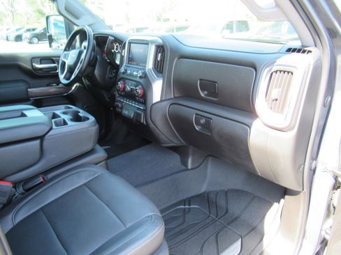 Used 2020 Chevrolet Silverado 2500 LTZ w/ Z71 Off-Road Package AWD/4WD image 12