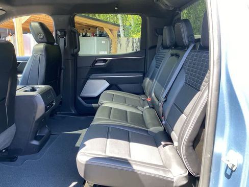 Used 2025 GMC Sierra EV Denali AWD/4WD image 16