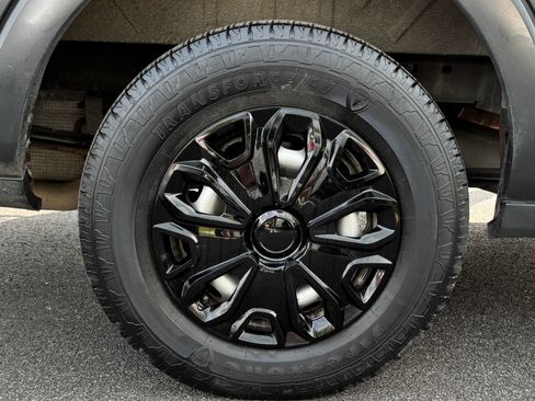 Used 2015 Ford Transit 250 148 Medium Roof image 10