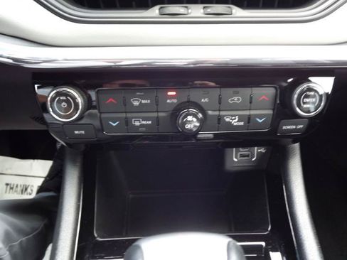 Used 2022 Jeep Compass Limited AWD/4WD image 19