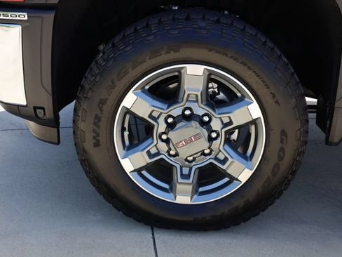 New 2026 GMC Sierra 2500 SLT w/ Texas SLT Premium Package AWD/4WD image 9