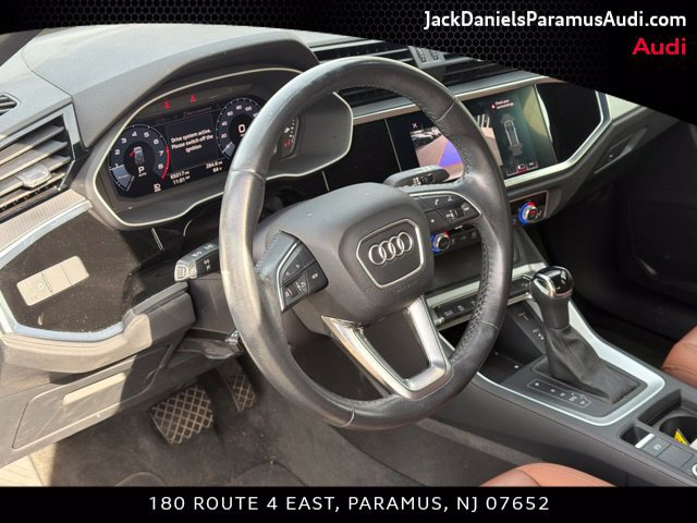 Used 2020 Audi Q3 2.0T Premium w/ Convenience Package AWD/4WD image 12