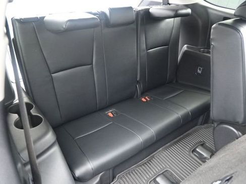 Used 2026 Toyota Highlander XLE AWD/4WD image 16