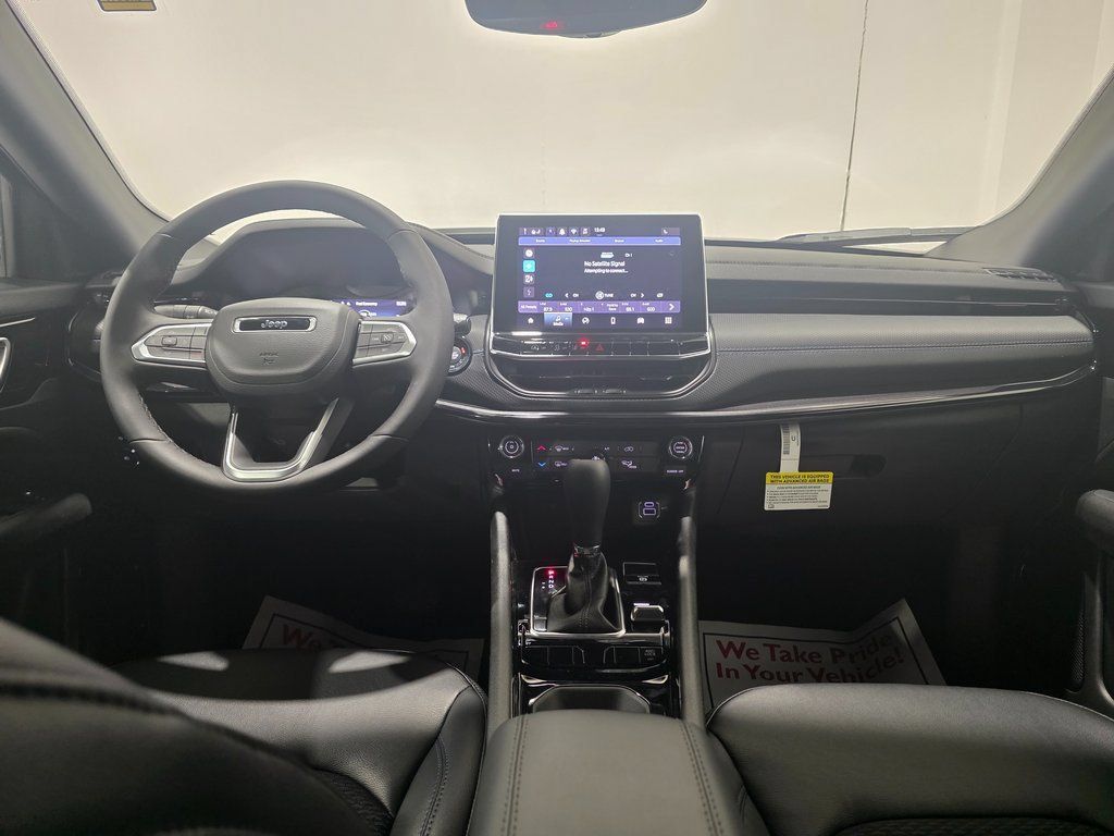 New 2026 Jeep Compass Latitude AWD/4WD image 2