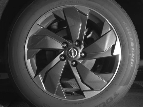 Used 2025 Nissan Rogue SV AWD/4WD image 14