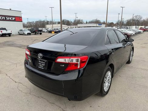 Used 2014 Toyota Camry LE image 3