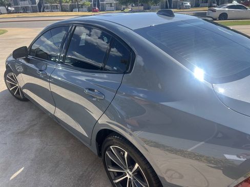 Used 2022 Volvo S60 B5 Momentum AWD/4WD image 4