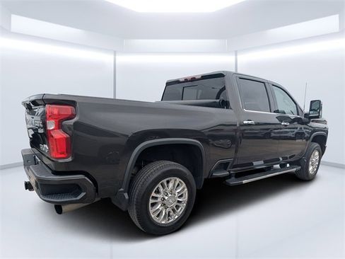 Used 2020 Chevrolet Silverado 3500 High Country w/ Z71 Off-Road Package image 3
