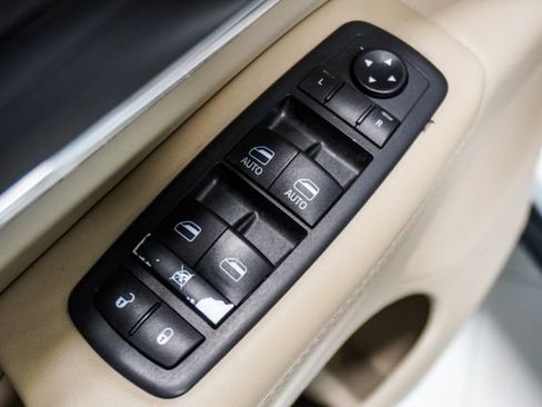 Used 2020 Jeep Grand Cherokee Limited w/ Luxury Group II RWD image 20
