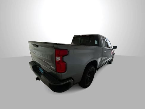 Used 2020 Chevrolet Silverado 1500 High Country w/ Technology Package AWD/4WD image 8