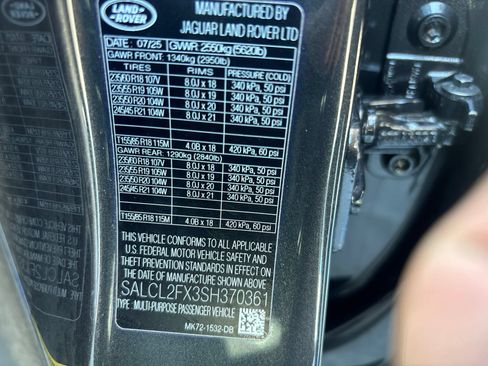 Certified 2025 Land Rover Discovery Sport Dynamic SE AWD/4WD image 9