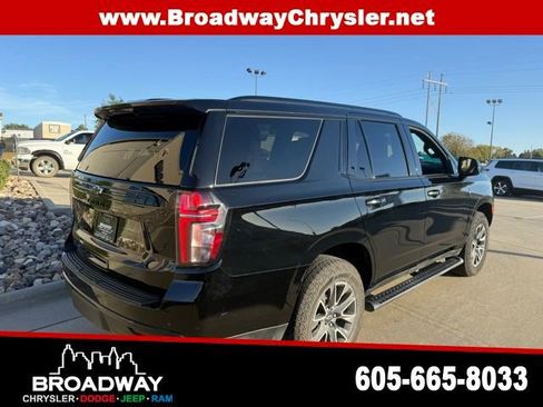 Used 2024 Chevrolet Tahoe Z71 w/ Luxury Package image 5