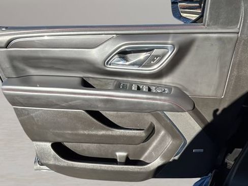 Used 2021 Chevrolet Tahoe RST w/ Luxury Package image 17