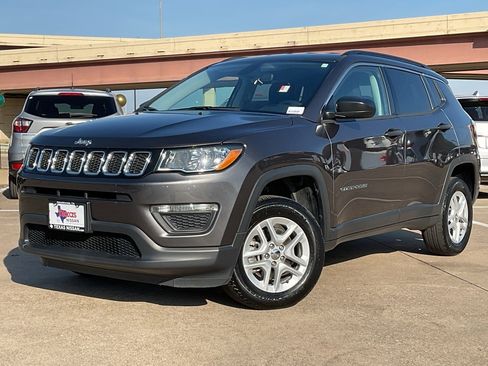 Used 2020 Jeep Compass Sport w/ Cold Weather Group image 2